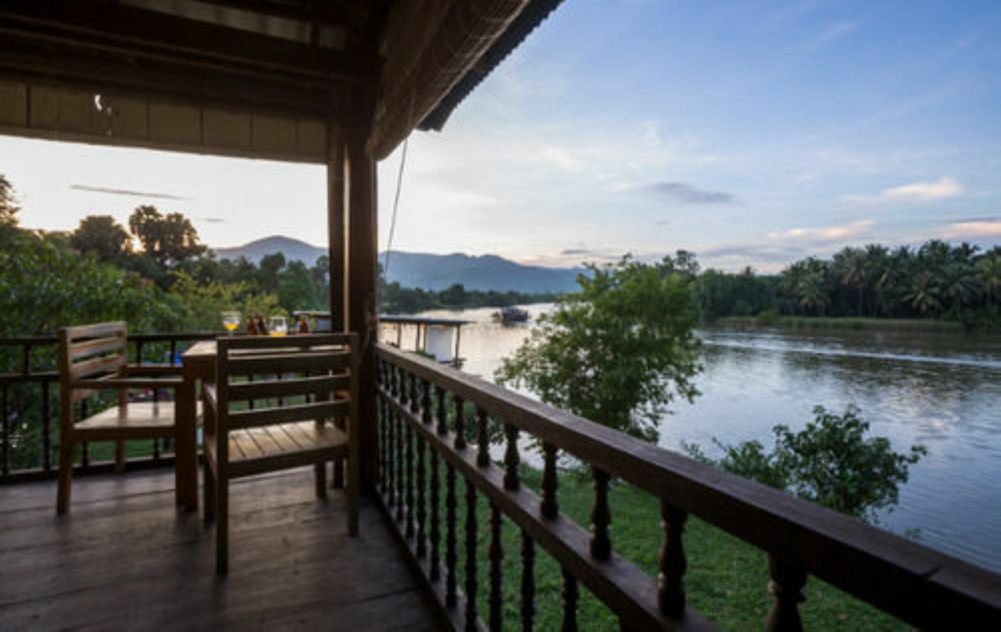 Champa Lodge Kampot Eksteriør billede